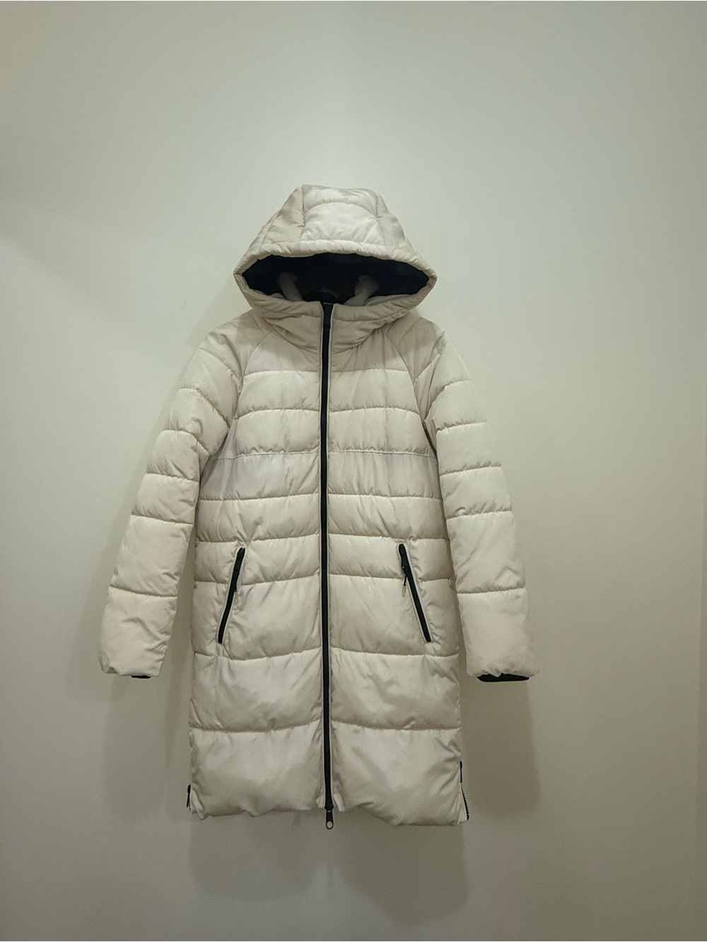 Women’s Long Hooded Puffer Coat - Cream